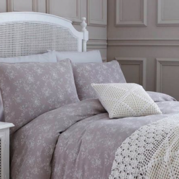 Lilac Floral Bed Linens Detail