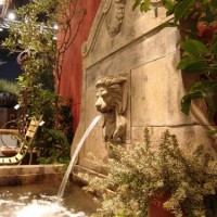French Lion Garden Fountain diff
