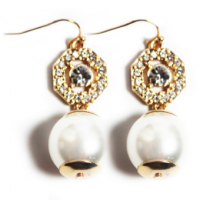 Tiny Elegant Pearl Earrings