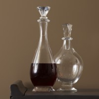 Elegant Decanter with Crystal Stopper