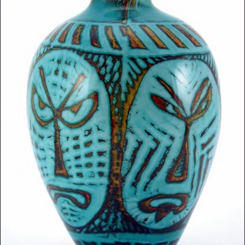 Turquoise Vase Face