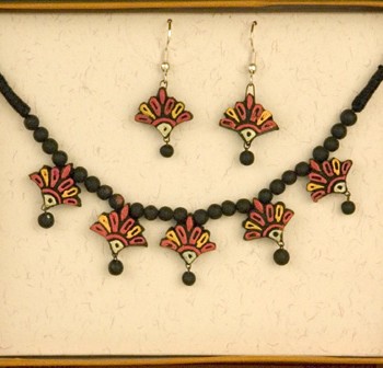 Lily Bloom Terracotta Necklace Set
