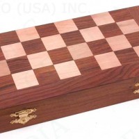 Folding Wooden Chess set 10 inches detail 2