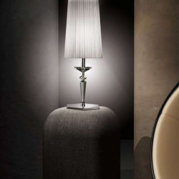 Dignified Table Lamp
