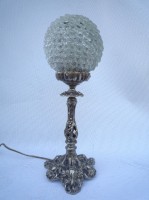 Rosette Globe Desk Lamp