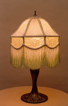 Victorian Table Lamp 105